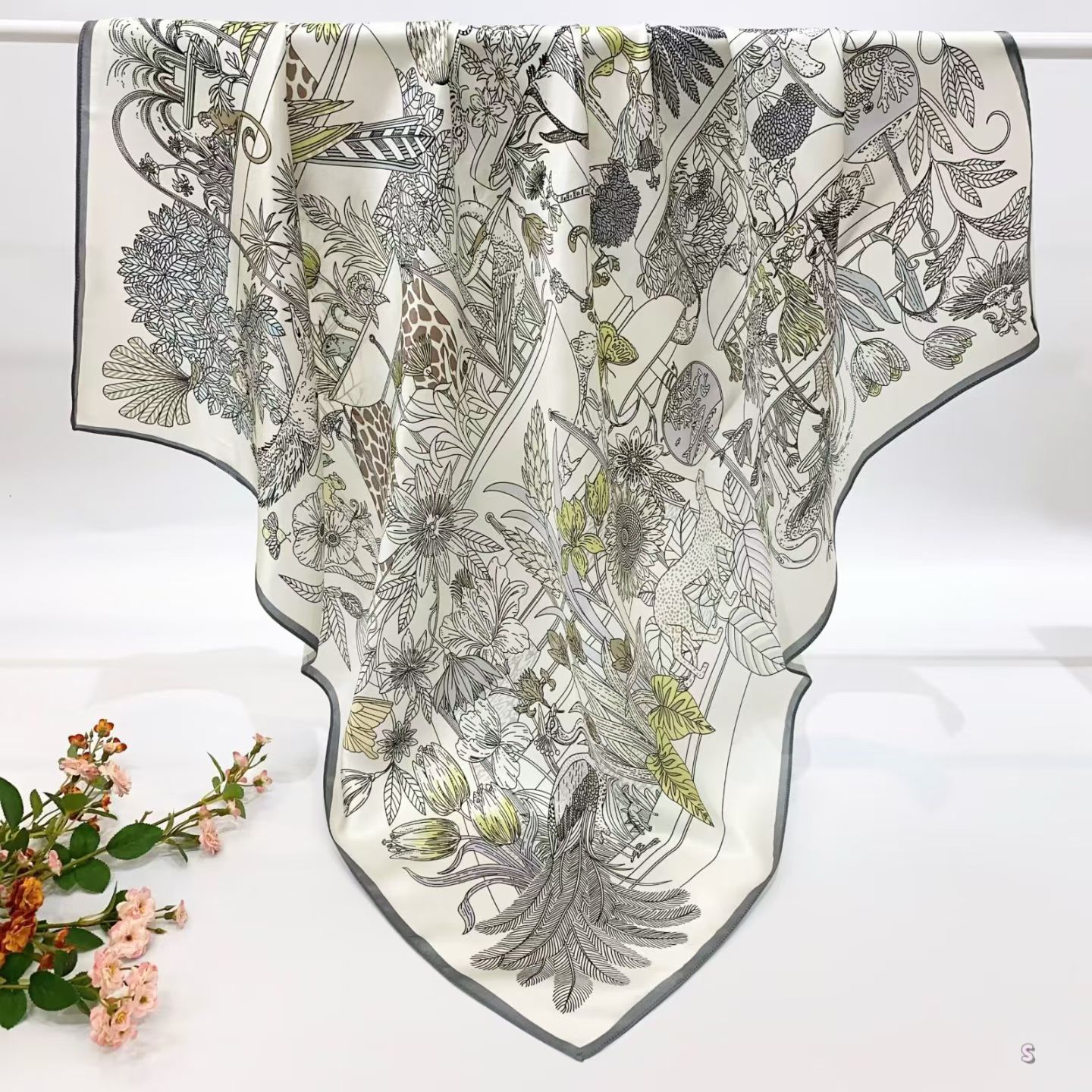 100% Real Silk Crepe Satin 90x90cm – Heavyweight 55g (with Pack) Square Scarf
